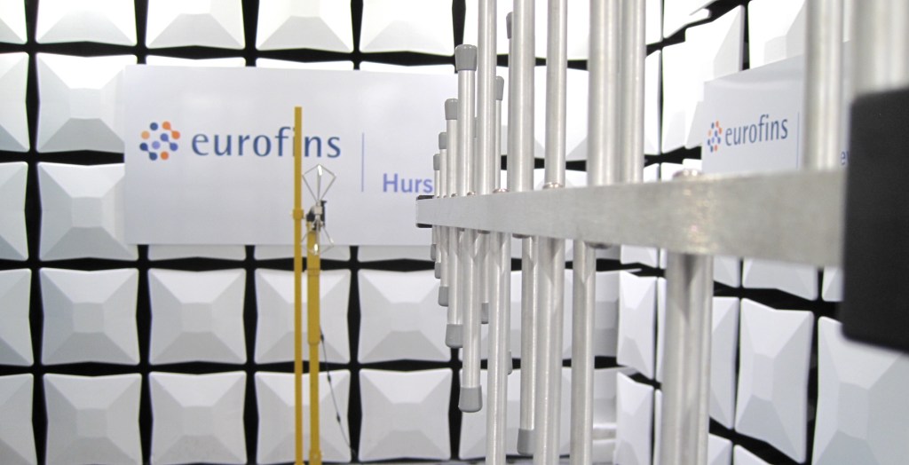 FAR validation measurements in a Fully Anechoic Chamber (200 - 1000 MHz)